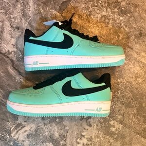 Nike Air Force Tiffany NEW US 8.5 EUR 40 With Box